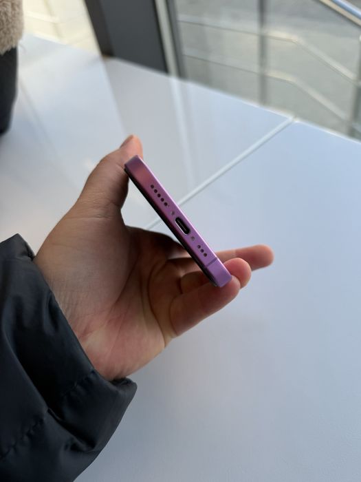 Продаю iphone 16