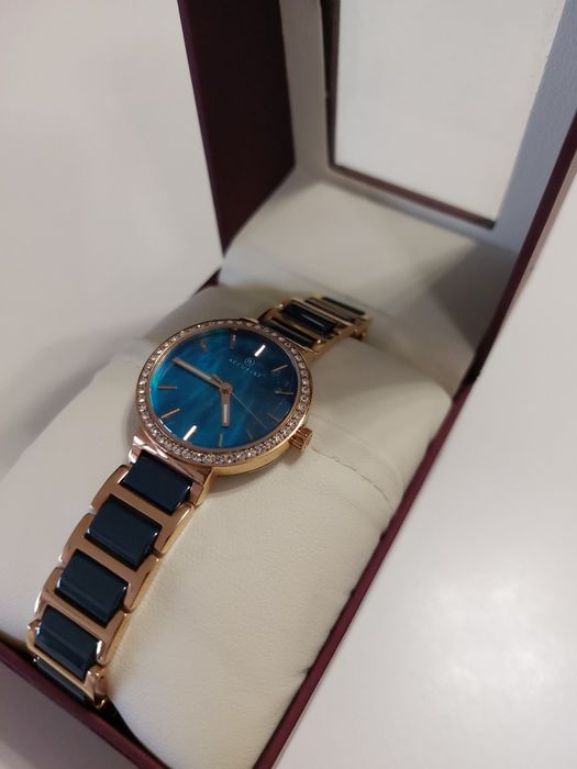 Дамски часовник Accurist