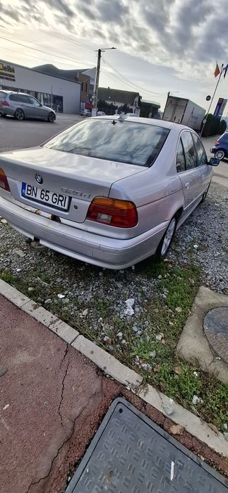 Vînd Bmw e 39 an 2001