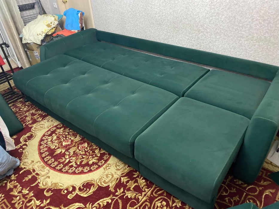 Продажа зелёного дивана