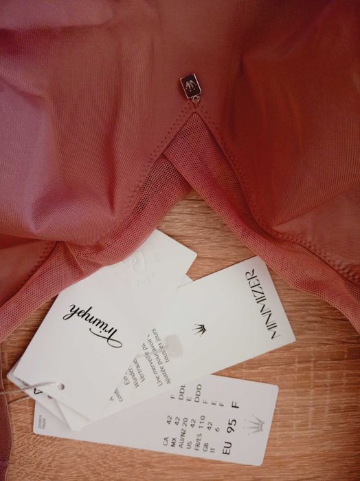 Minimizer големи размер сутиени