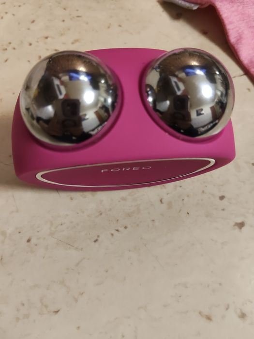 Foreo Bear tm aparat pentru tonifierea fetei