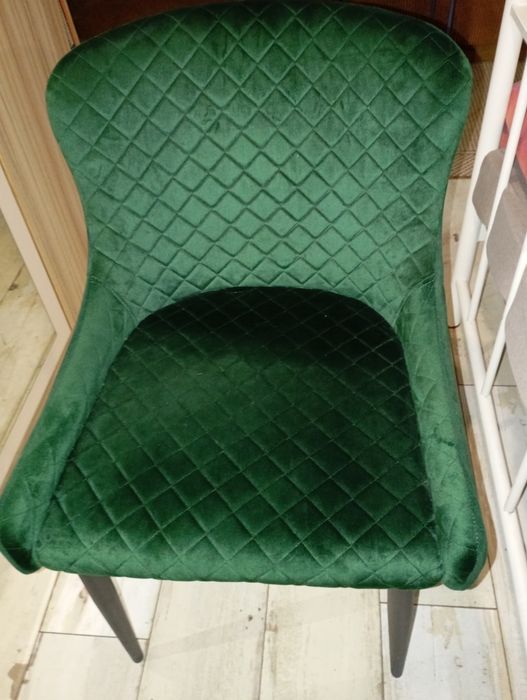 Фотьойл и луксозен стол за хол.