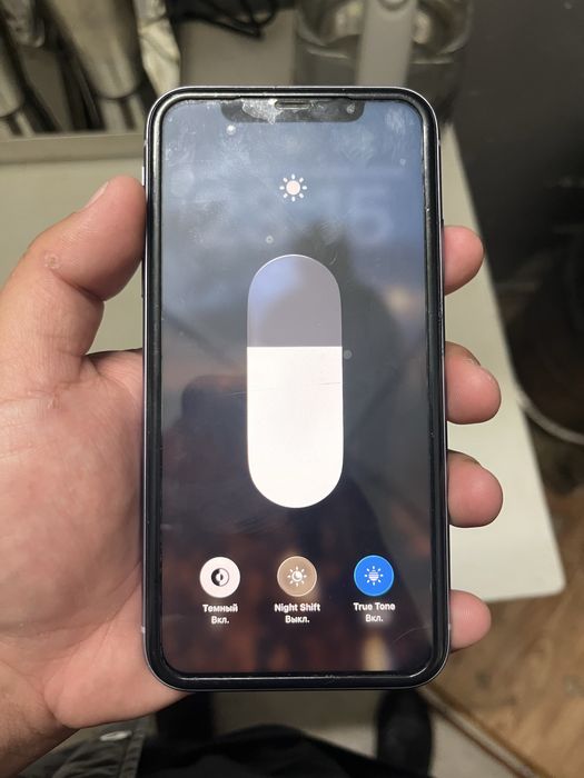 Продам iPhone 11 в хорошем состоянии