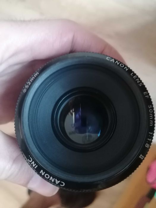 Canon 60D + обективи 18-55mm + 50mm/f1.8, Статив