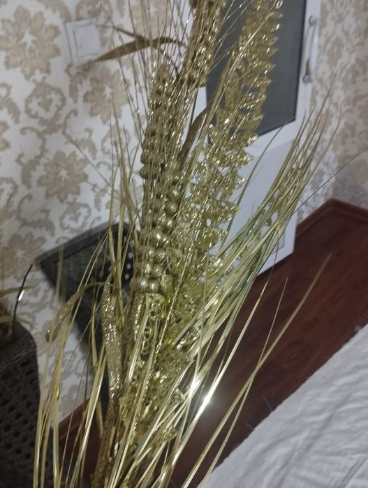 продаётся  колосья золотого цвета очень красивые