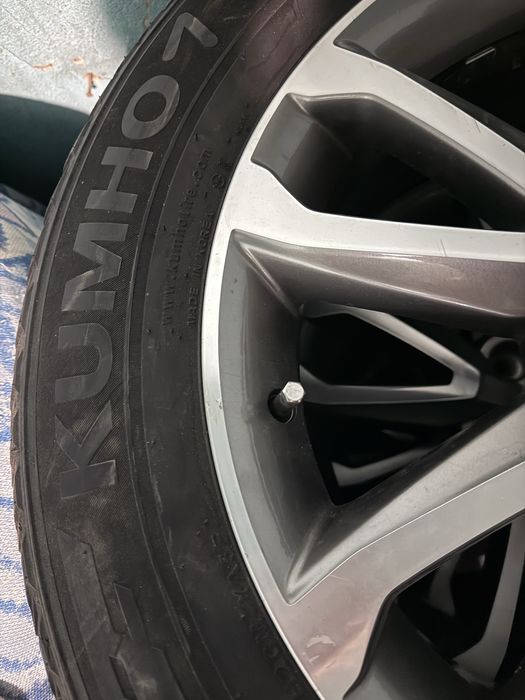 Шины летние Kumho 235/60/18