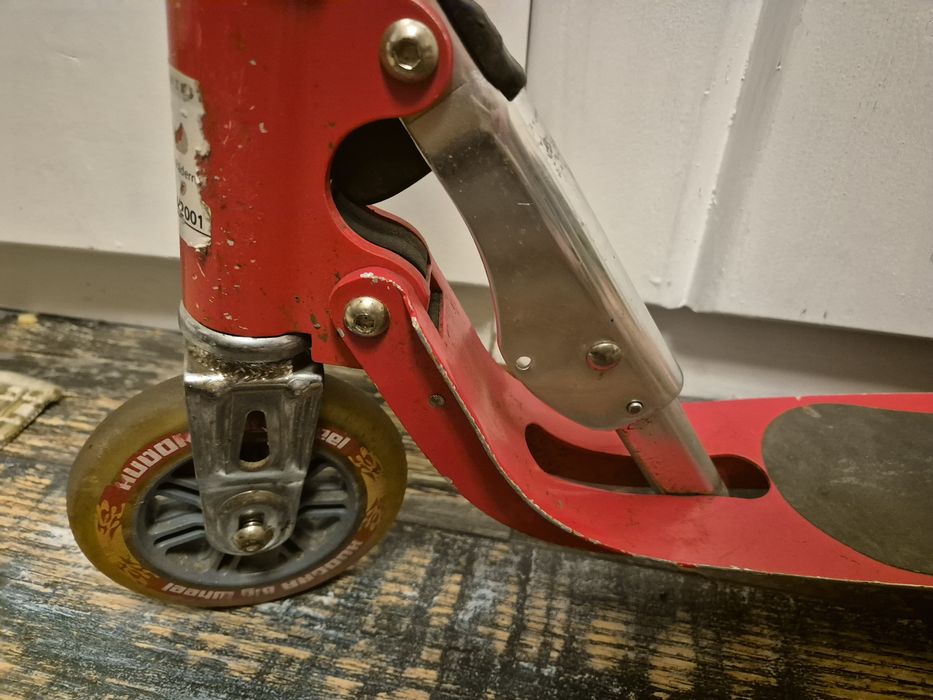 Trotineta copii 6/8 ani