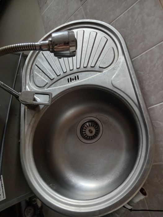 Продам раковину для кухни.