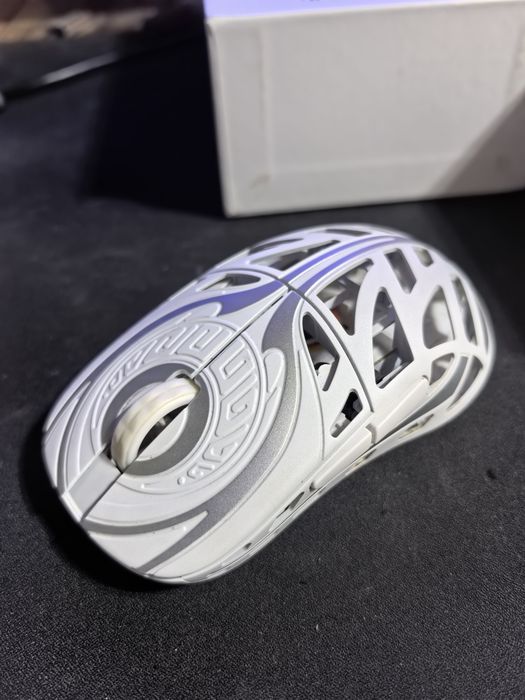 WLMouse Strider White O