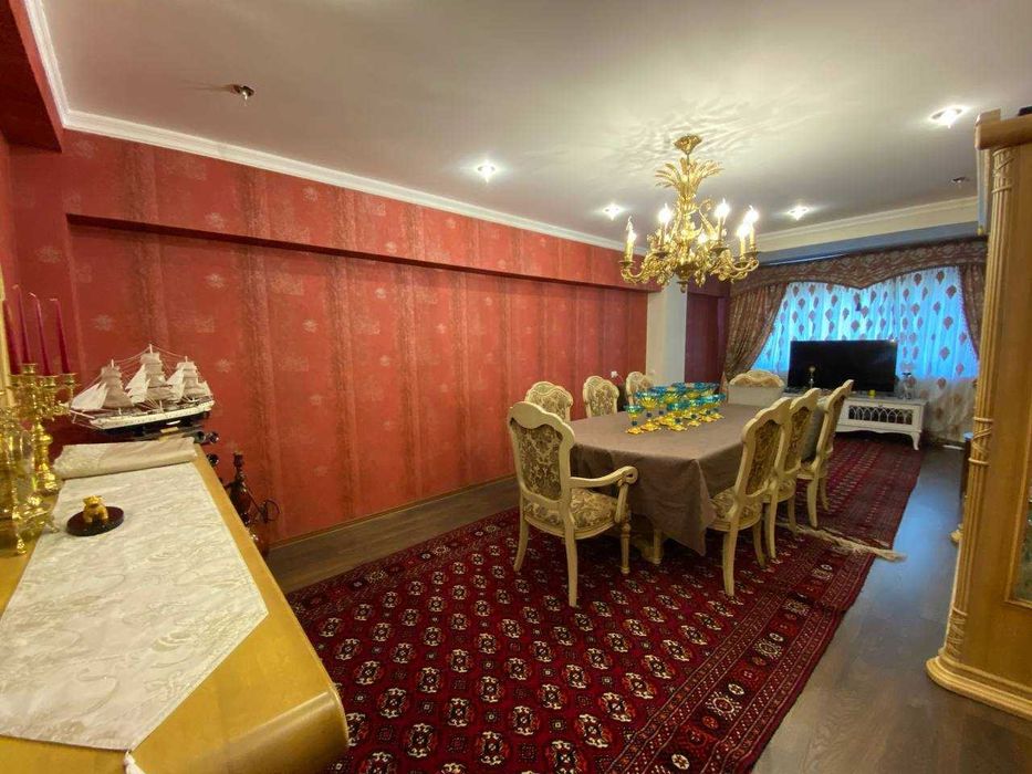 Сдаю квартиру 4 ком Метро Космонавты