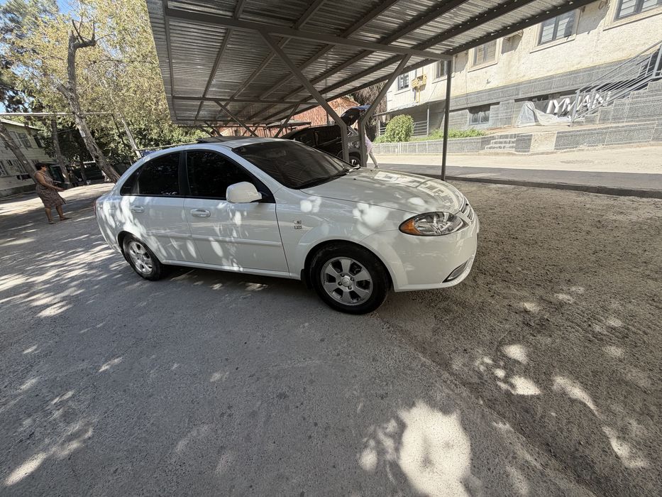 Jentra 3 pazitsa avtomat