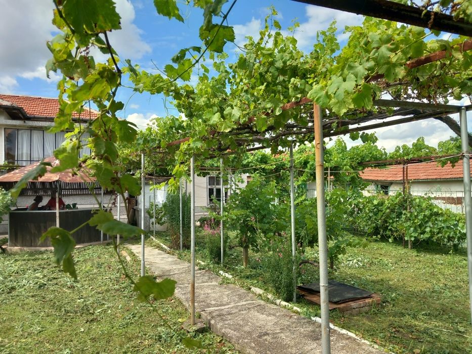 Продава се Къща в Стара Загора, Казански - 100 кв.м за 322 €/кв.м - Снимка #1