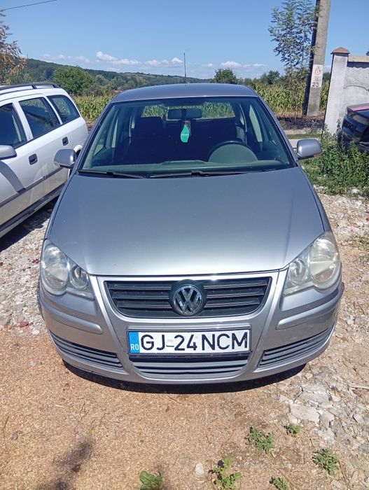 Vând polo 1.2 benzina taxe la zi proprietar in acte 130000km