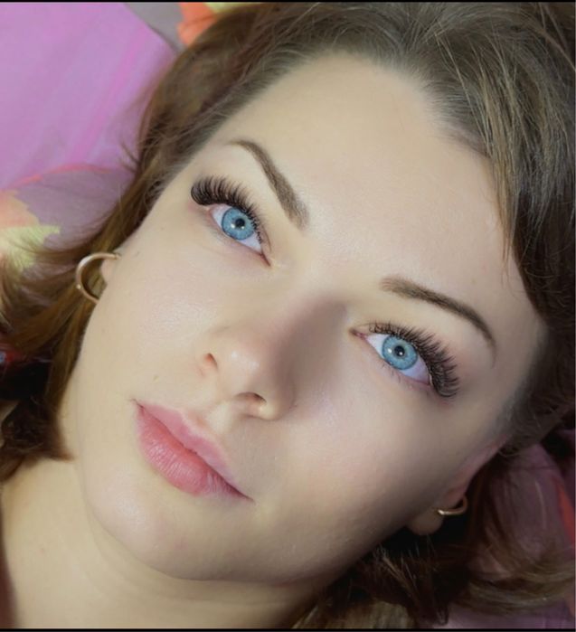 Наращивание ресниц, опытный мастер.