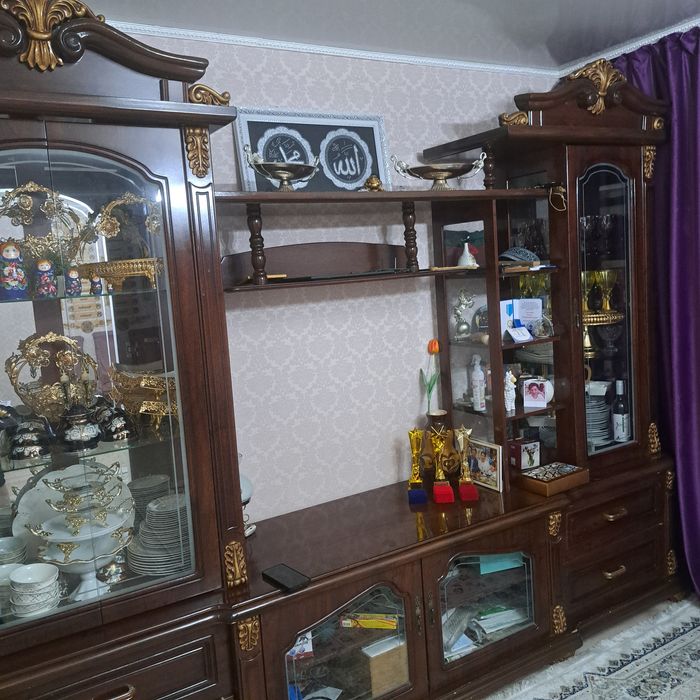 Гостиная горка -буфет