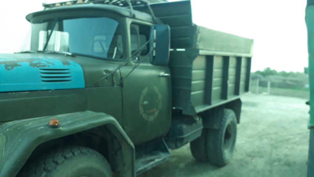 Самосвал Зил 130