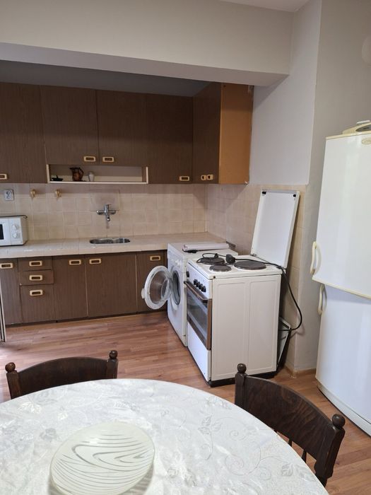 Дава се под наем Двустаен апартамент в Плевен, Сторгозия - 80 кв.м за 306 € - Снимка #1