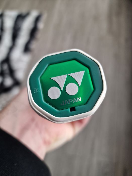 Vand racheta Yonex Ezone 100 prostock model 2025