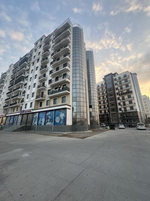 Urganch shahrida 107 m2  kvartira sotiladi