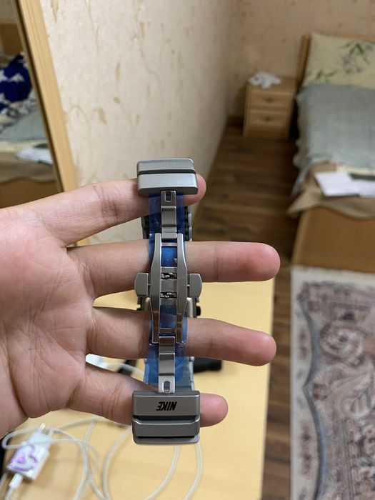 часы от Nike новый!!