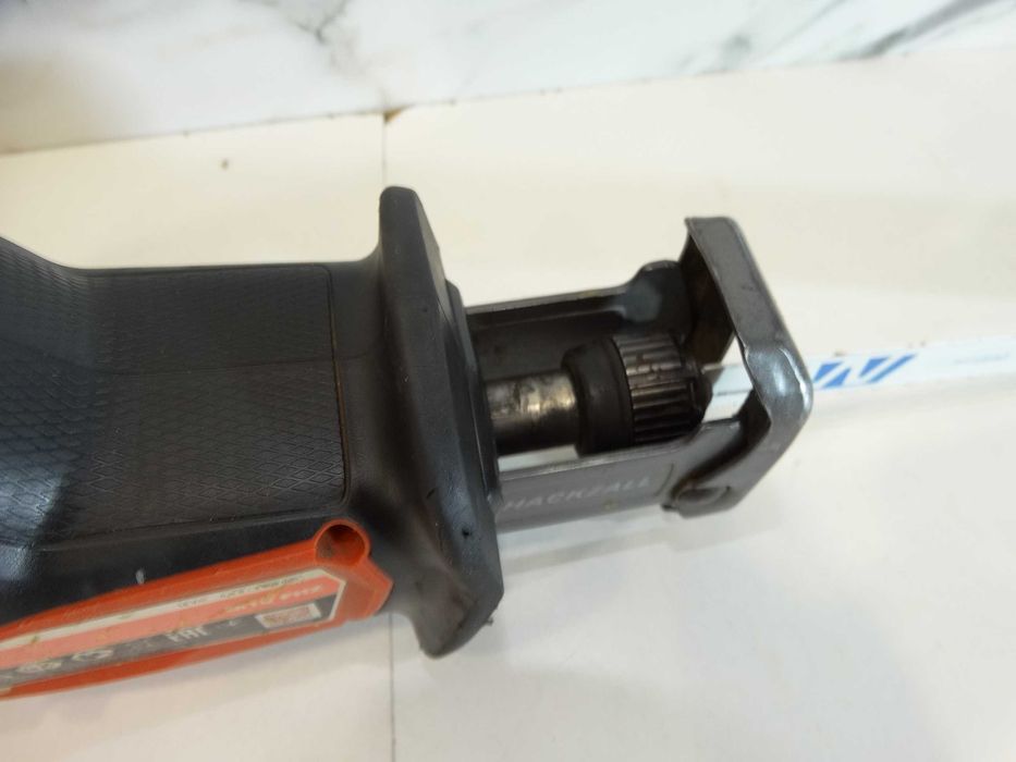 Milwaukee M18 FHZ - Компактен саблен трион