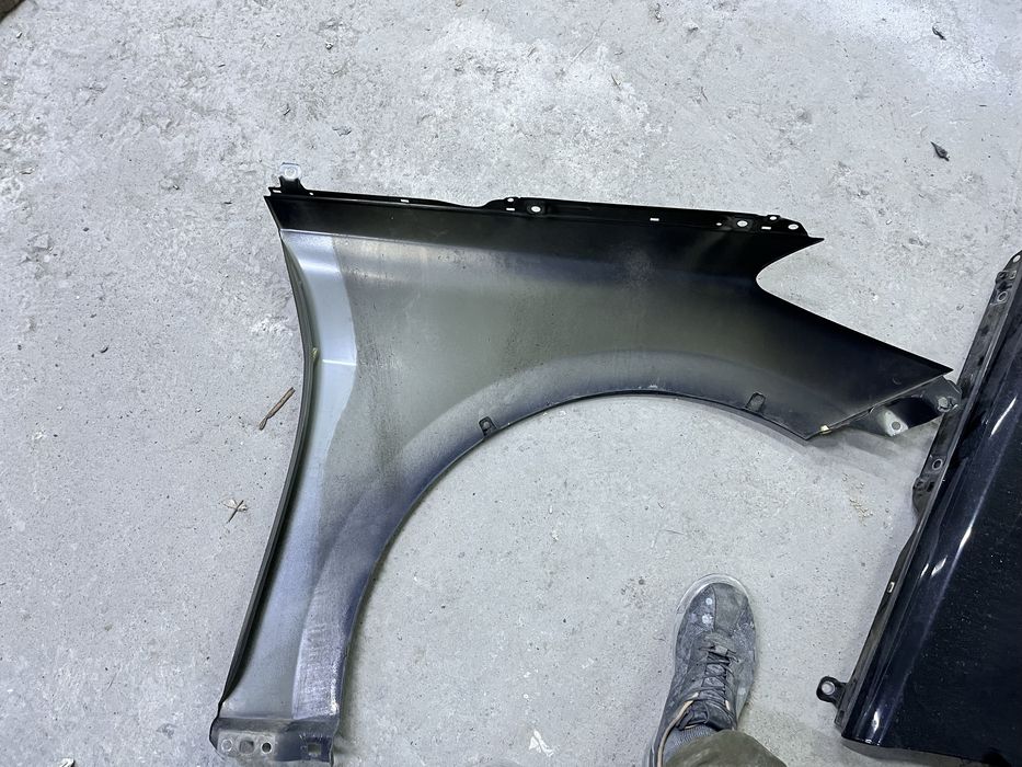 Продам крыло на Грандеур