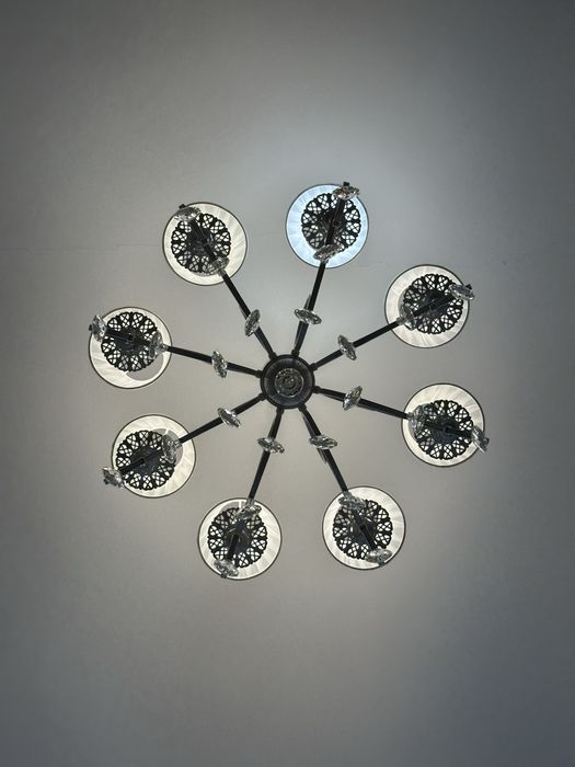 Люстра продается