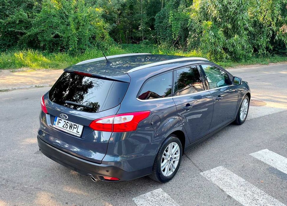 FORD Focus 2013 — imagine 5