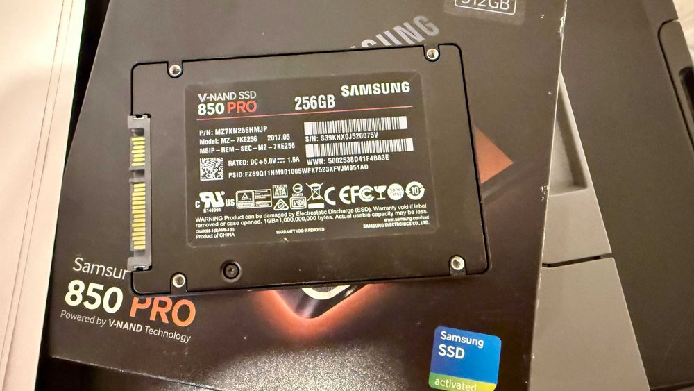 Mac Mini Late 2012, I7, 16 GB RAM Corsair, 256 GB SSD Samsung 850 PRO