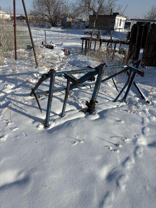 Продам трактор   т25