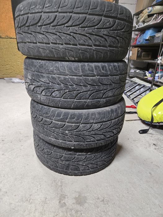 Продам покрышки на джип