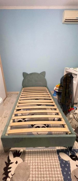 Детско тапицирано легло + матрак 90х200