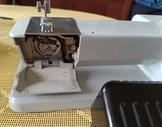 masina de cusut riccar in stare foarte buna