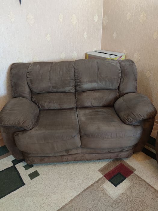 Продам диваны и кресло