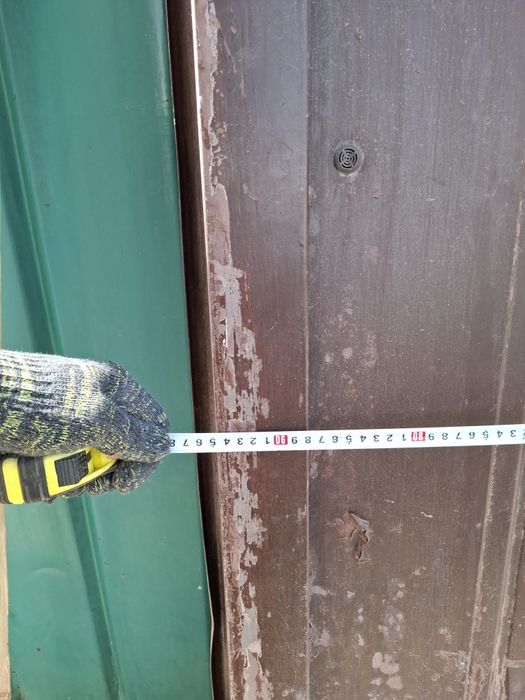 Продам входную дверь