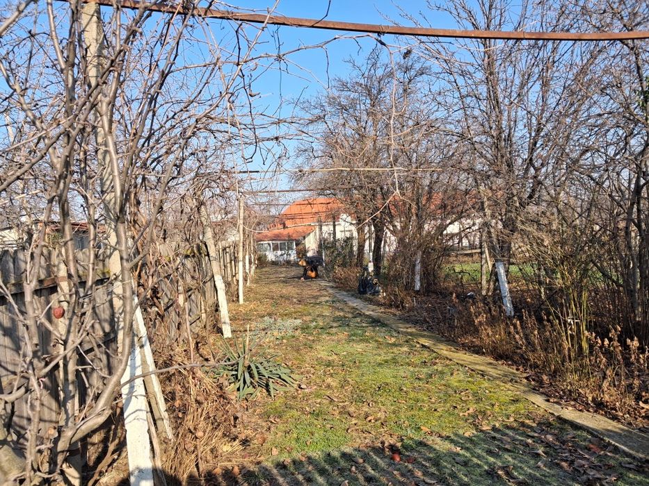 Casa+teren de vânzare 1500mp