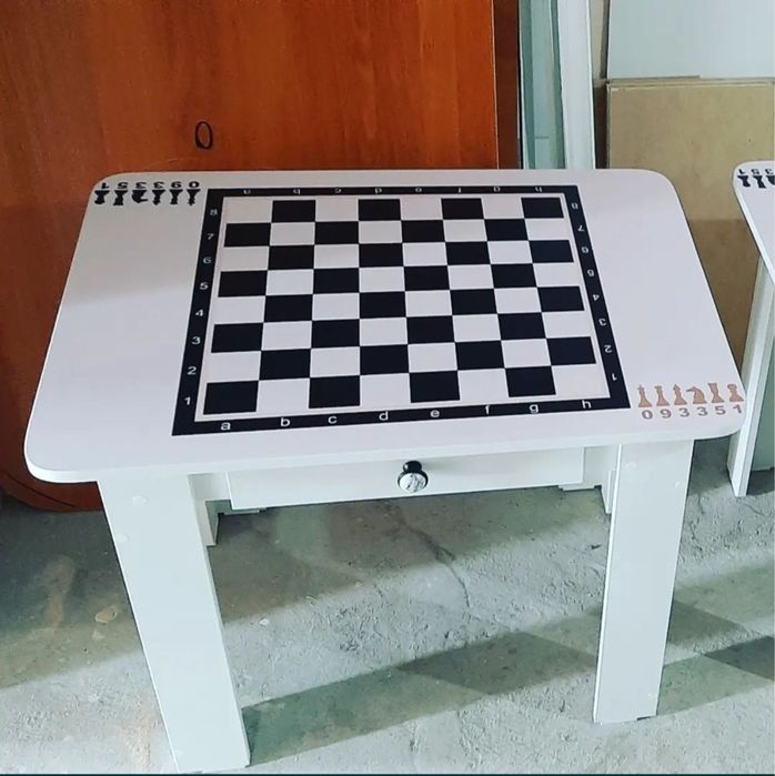 Шахматный стол, настольные игры