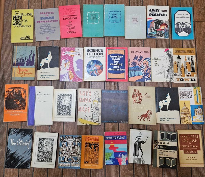 Книги и речници на български, английски, руски, френски