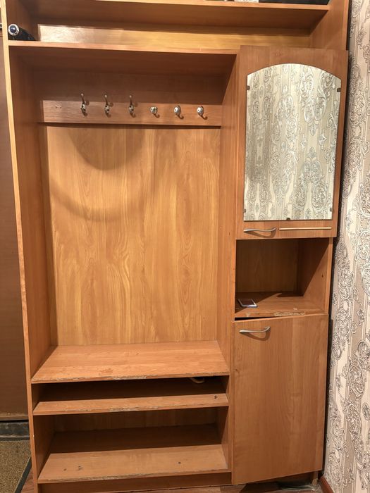 Прихожка старая за  6000 тг самовывоз