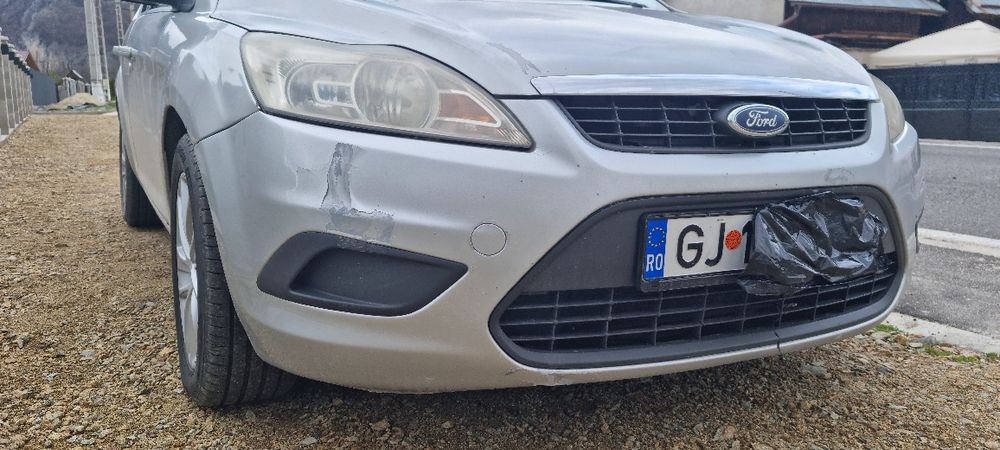 Bara fata,  capota, capitonaj capota Ford Focus 2