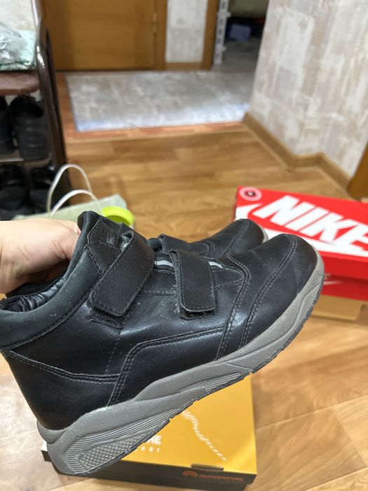 Продам ботинки для мальчика