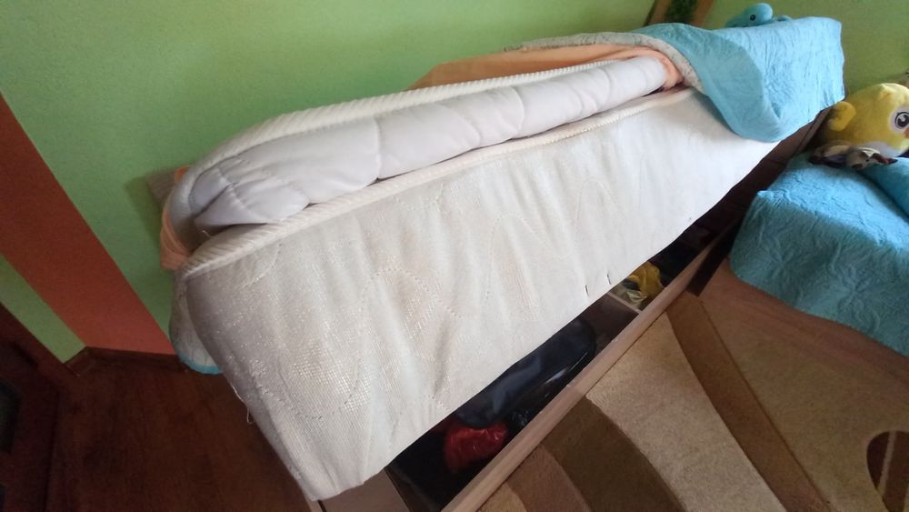 Две ъглови легла без забележки