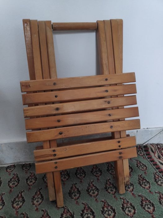 Scaune Sau masute pliabile din lemn