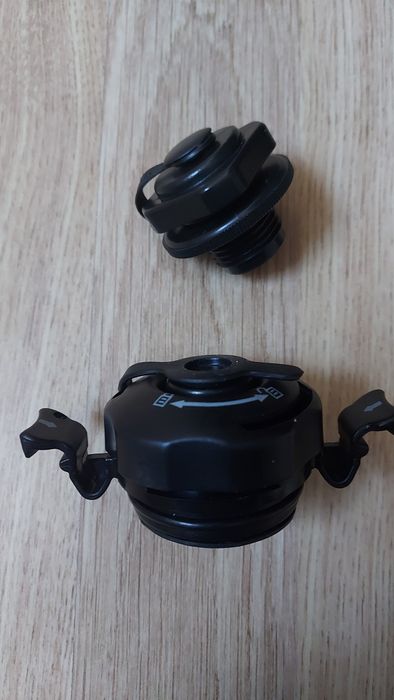 Dopuri pt. saltele, piscine, bărci gonflabile și Adaptoare pompe