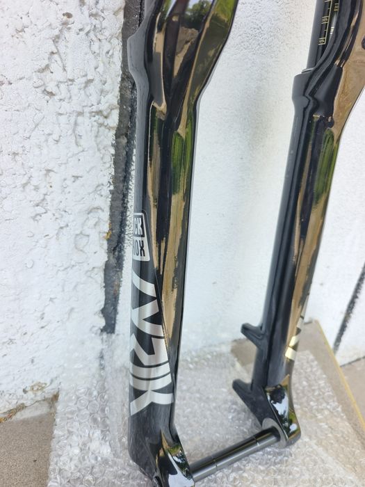 Промо RockShox Lyrik Ultimate RC2.1 29" DebonAir 160mm 15X110mm