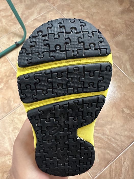 Adidasi copii Asics marimea 23,5