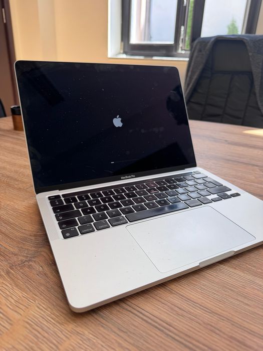 laptop macbook pro 13 inch M1