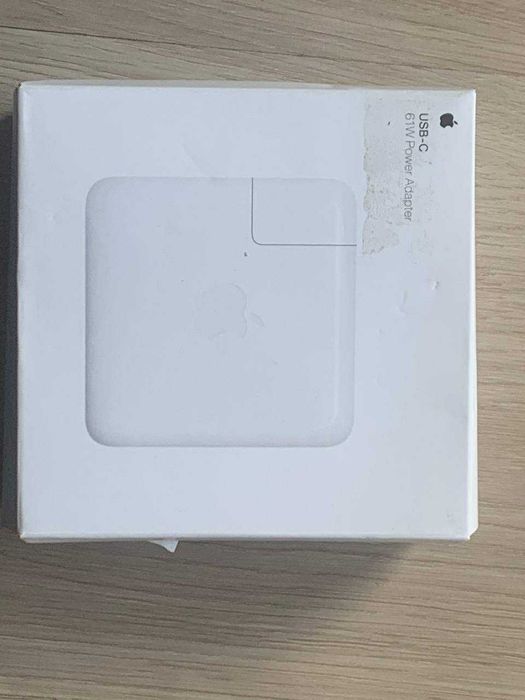 Быстрая зарядка для MacBook  61 watt бесплатный доставка