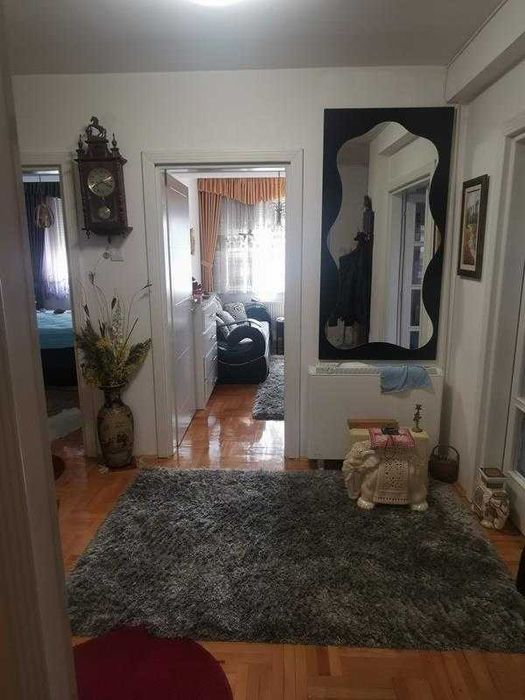 Дава се под наем Тристаен апартамент в Пловдив, Изгрев - 83 кв.м за 433.5 € - Снимка #7